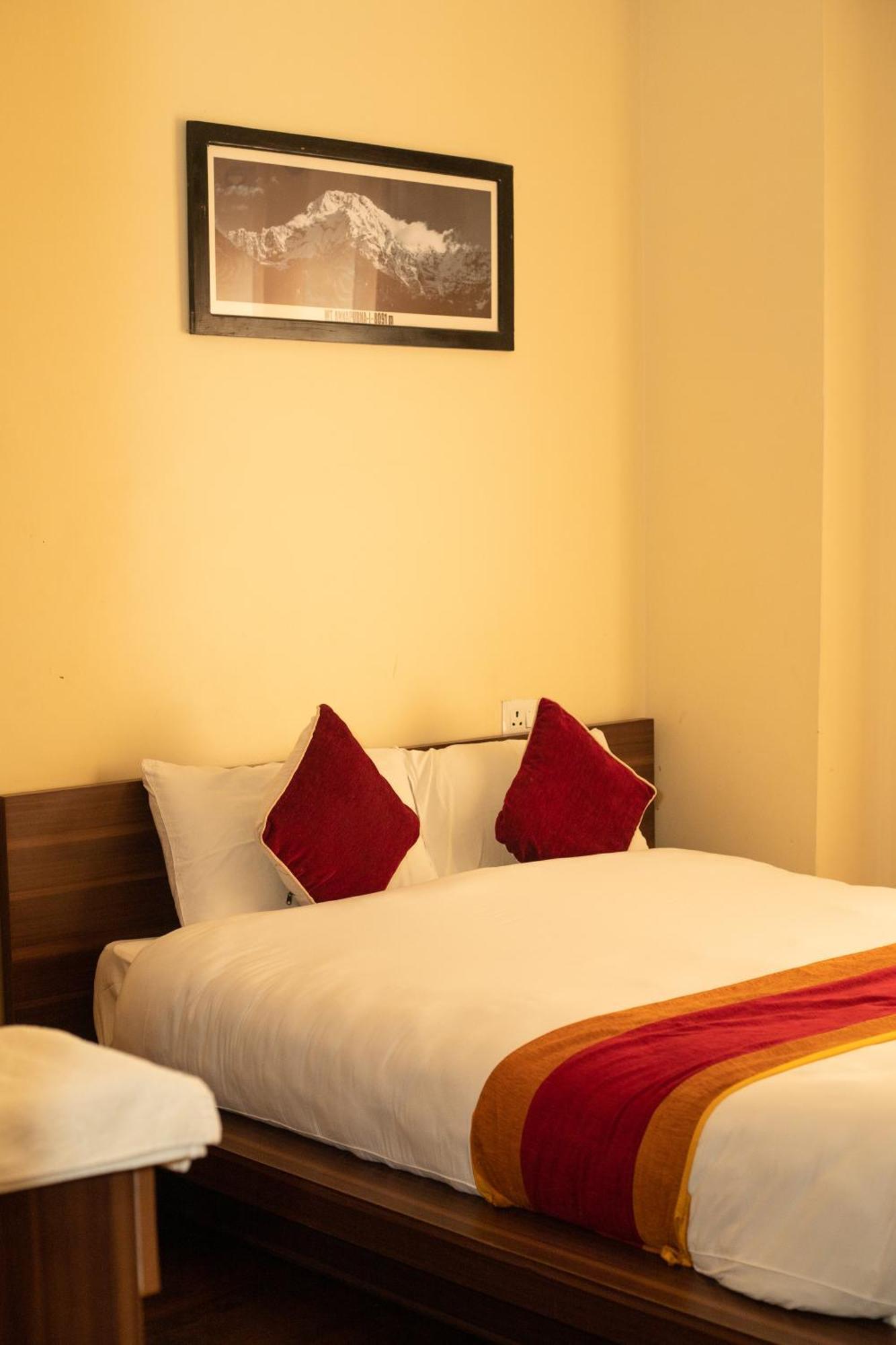 Hotel Edingo Inn Itahari Экстерьер фото