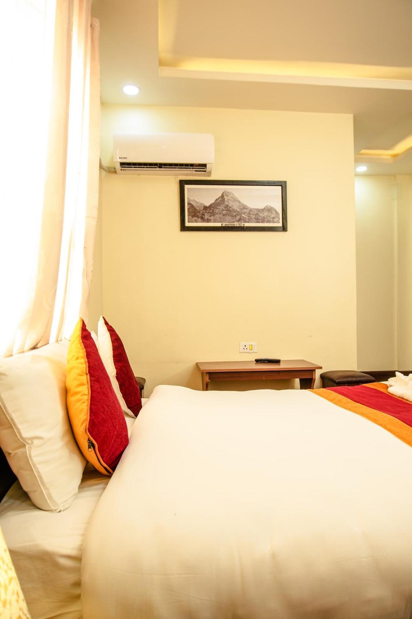 Hotel Edingo Inn Itahari Экстерьер фото