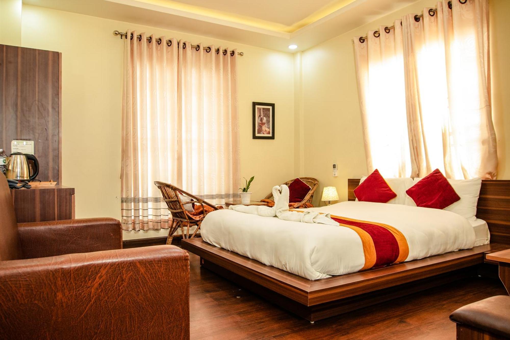 Hotel Edingo Inn Itahari Экстерьер фото