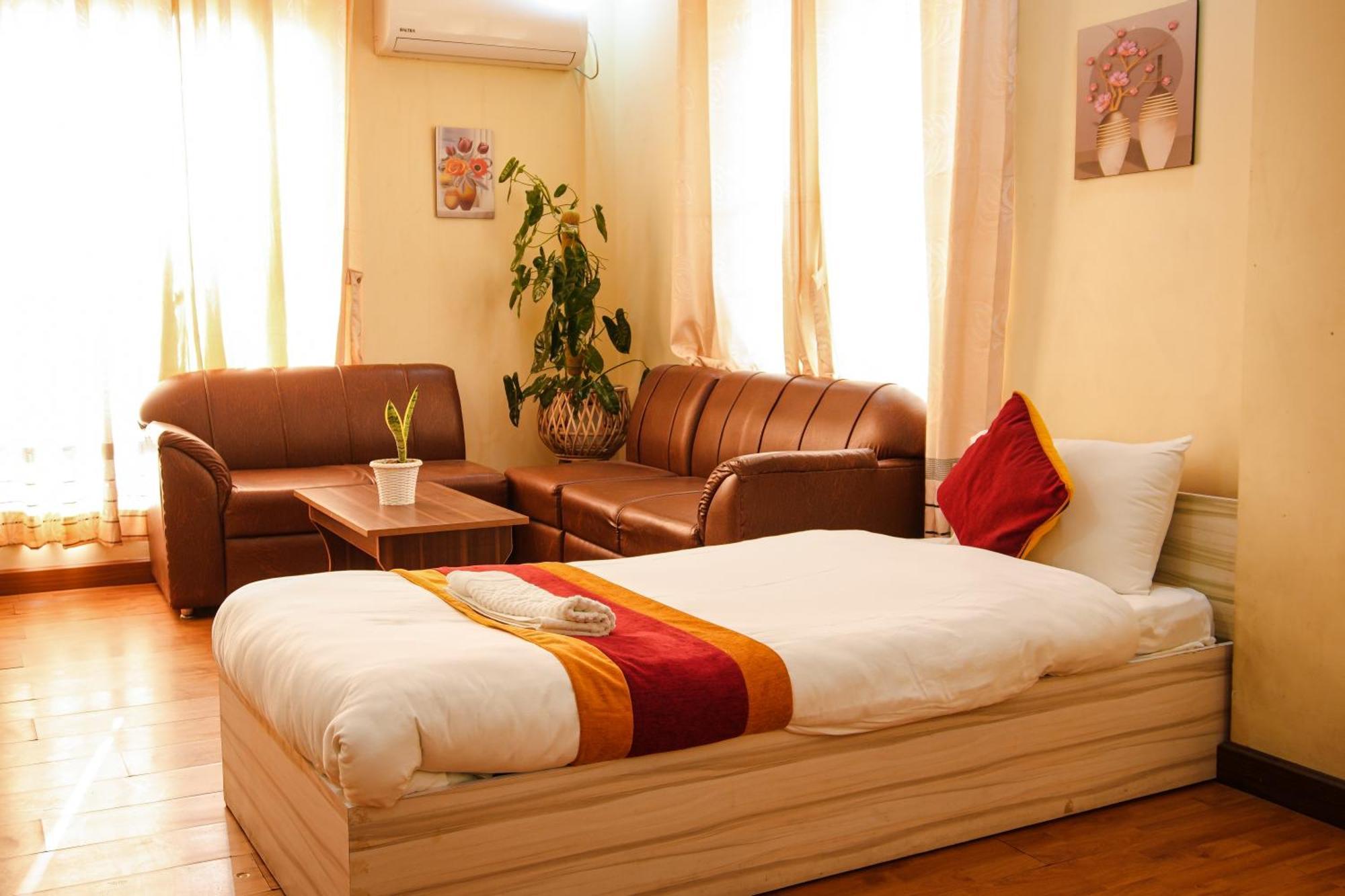 Hotel Edingo Inn Itahari Экстерьер фото