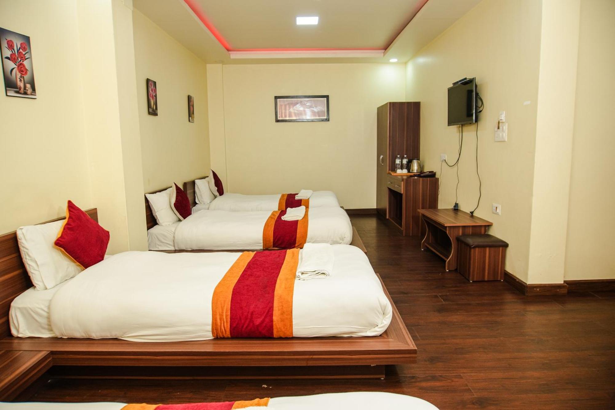 Hotel Edingo Inn Itahari Экстерьер фото
